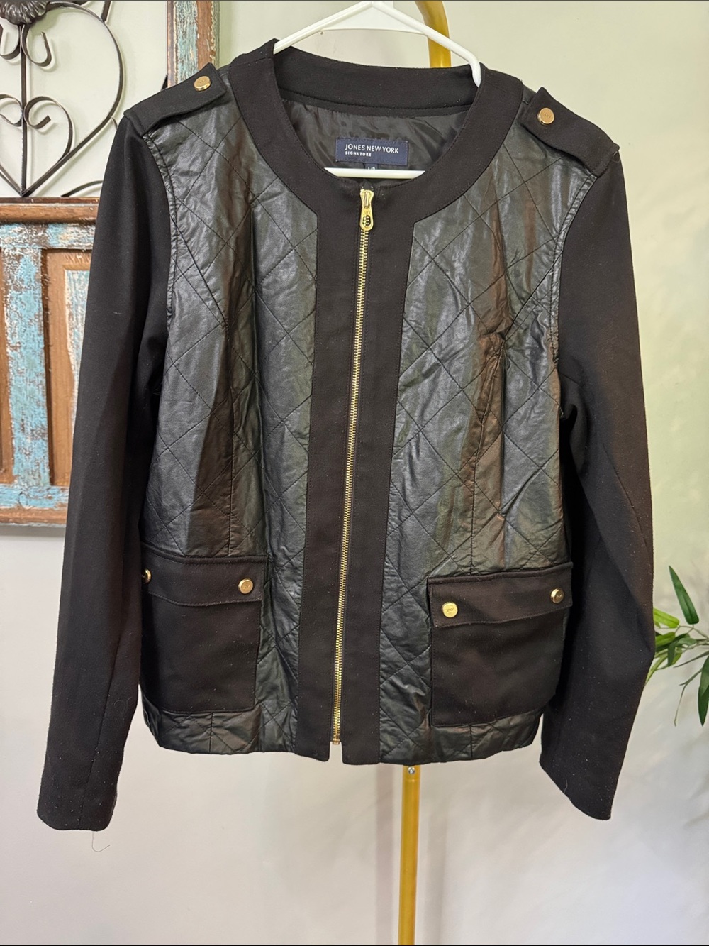 Jones New York Black grunge Quilted Front Bomber Jacket with Gold Hardware